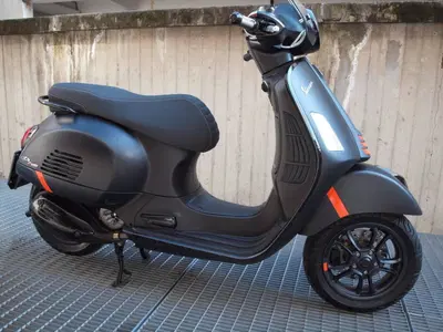 Vespa GTS 300 Super Sport (2023 - 24) usata