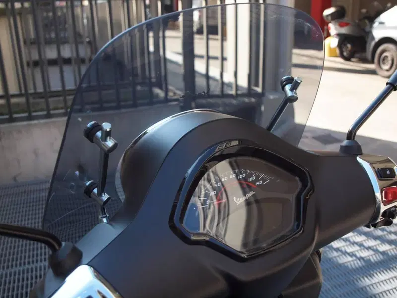 Vespa GTS 300 Super Sport (2023 - 24) (6)