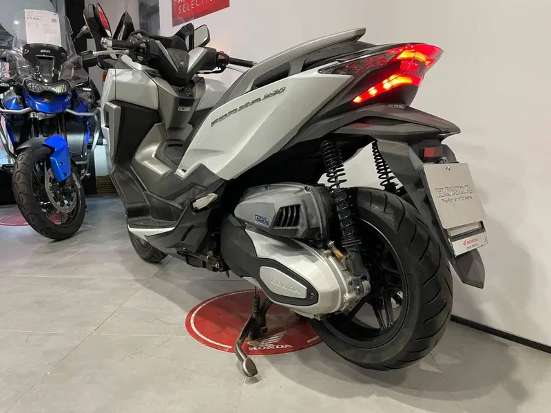 Honda Forza 350 (2022 - 24) (9)