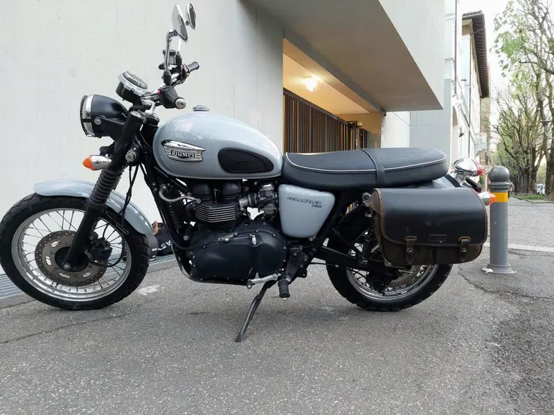 Triumph Scrambler (2006 - 17) (7)