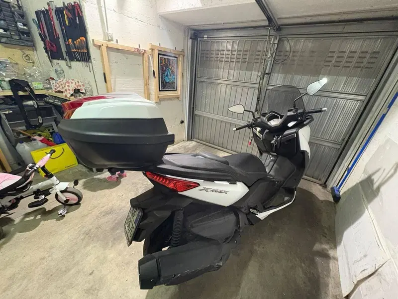 Yamaha X-Max 400 (2013 - 16) (3)