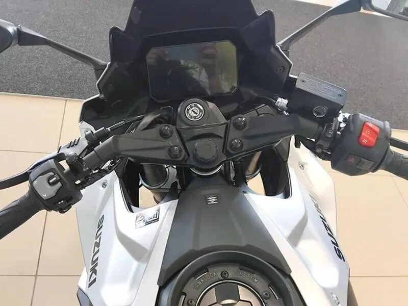 Suzuki GSX-8R (2024 - 26) (5)