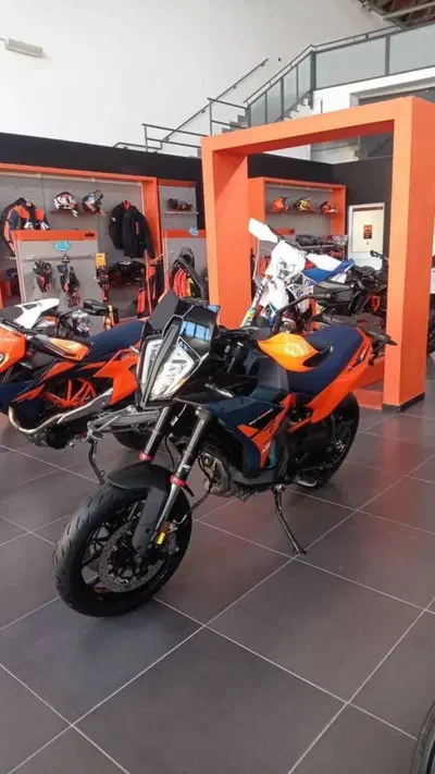 KTM 890 SMT (2026) nuova