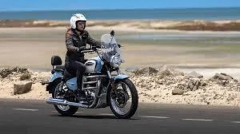 Royal Enfield Meteor 350 Aurora (2024 - 26) (3)