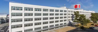 Suzuki accelera sull'elettrico e acquisita la divisione batterie allo stato solido di Kanadevia