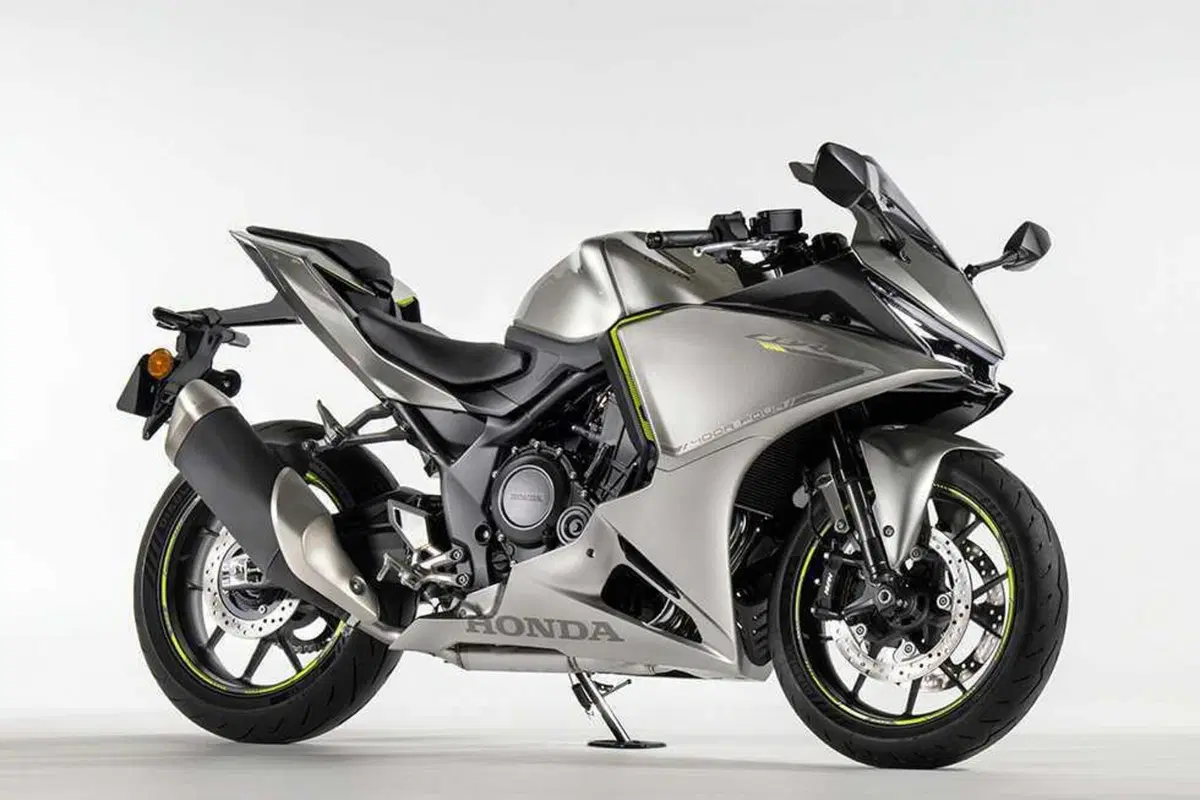 Il grande ritorno del 400 4 cilindri! Honda svela a Osaka i concept CB400 e CBR400R con E-Clutch