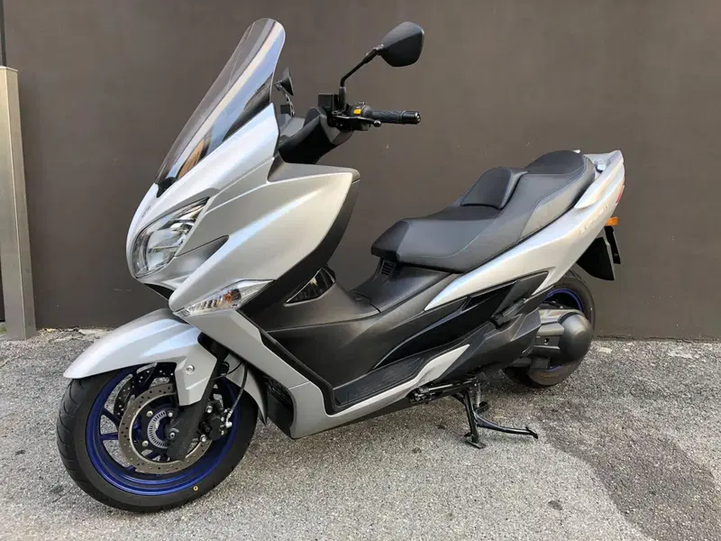 Suzuki Burgman 400 (2022 - 24) (5)