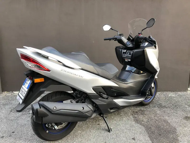 Suzuki Burgman 400 (2022 - 24) (3)