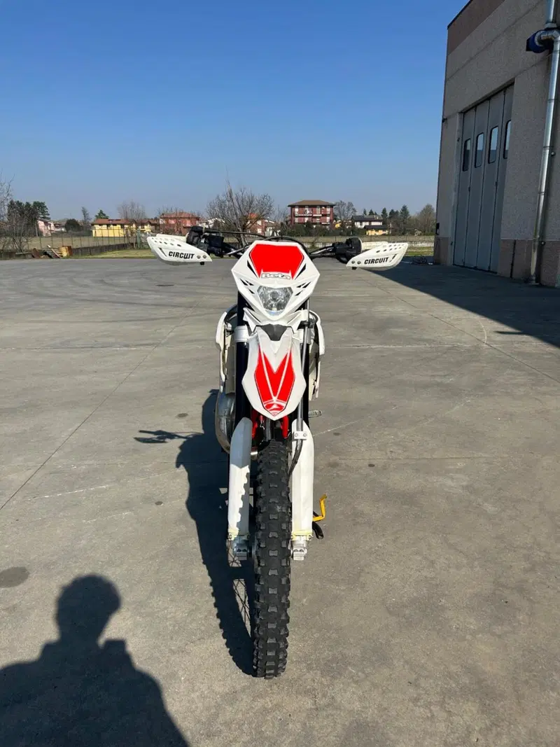 Betamotor RR 125 2T Enduro (2018) (3)