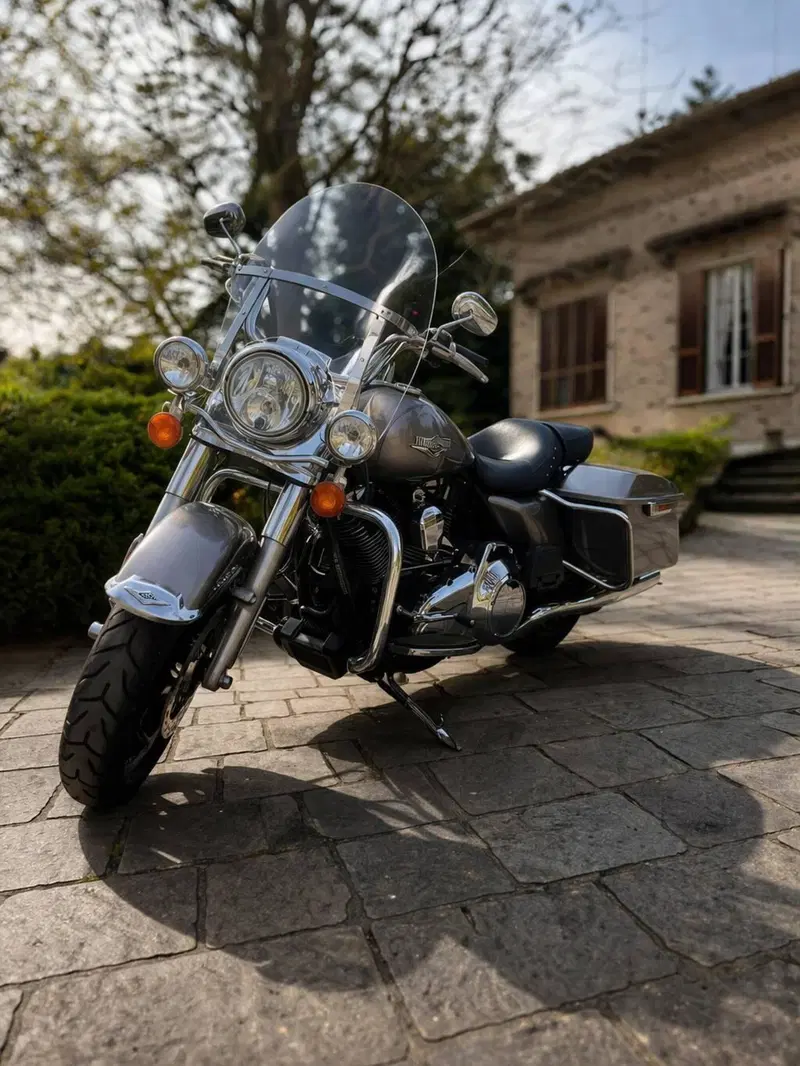 Harley-Davidson 1690 Road King (2013 - 16) - FLHR (2)