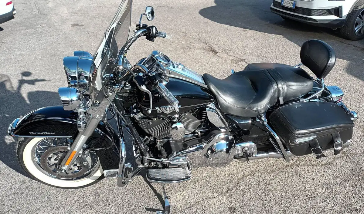 Harley-Davidson 103 Road King Classic (2011 - 13) - FLHRC (4)