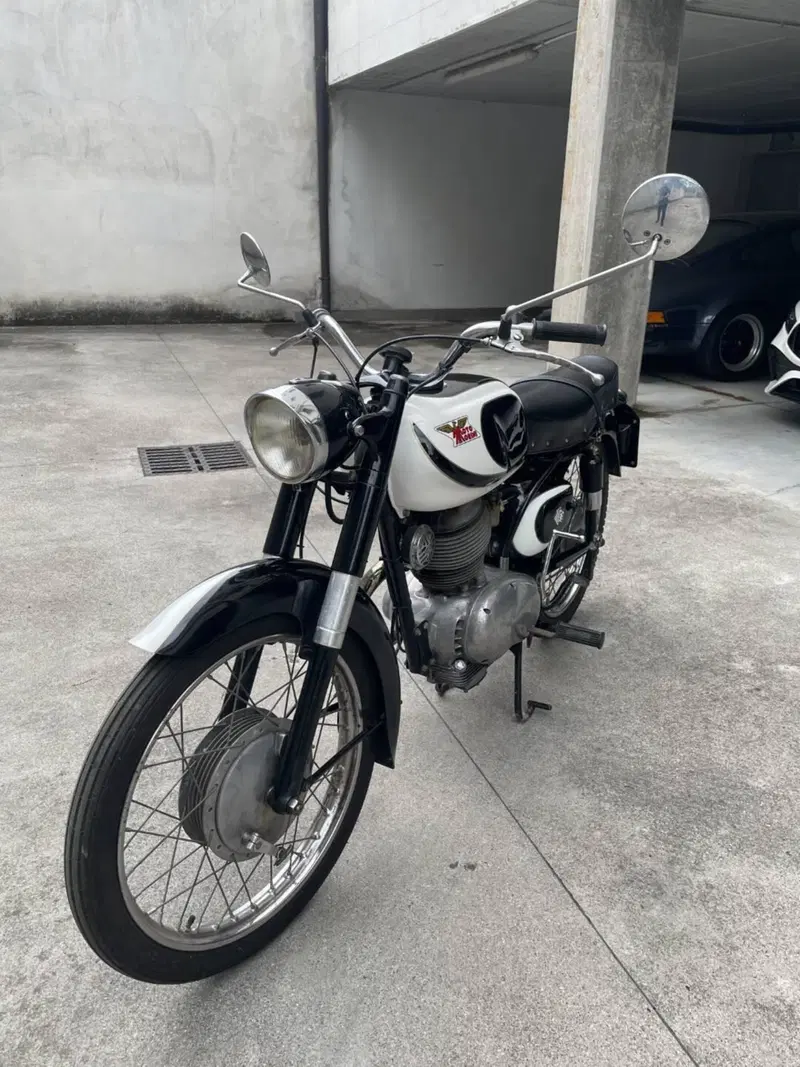 Moto Morini tresette 175 (2)