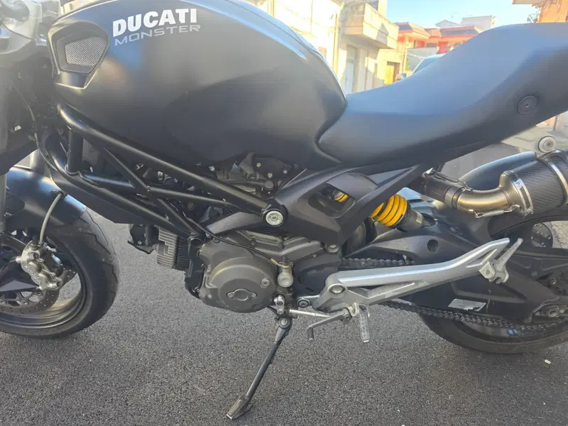 Ducati Monster 696 Plus (2007 - 14) (6)