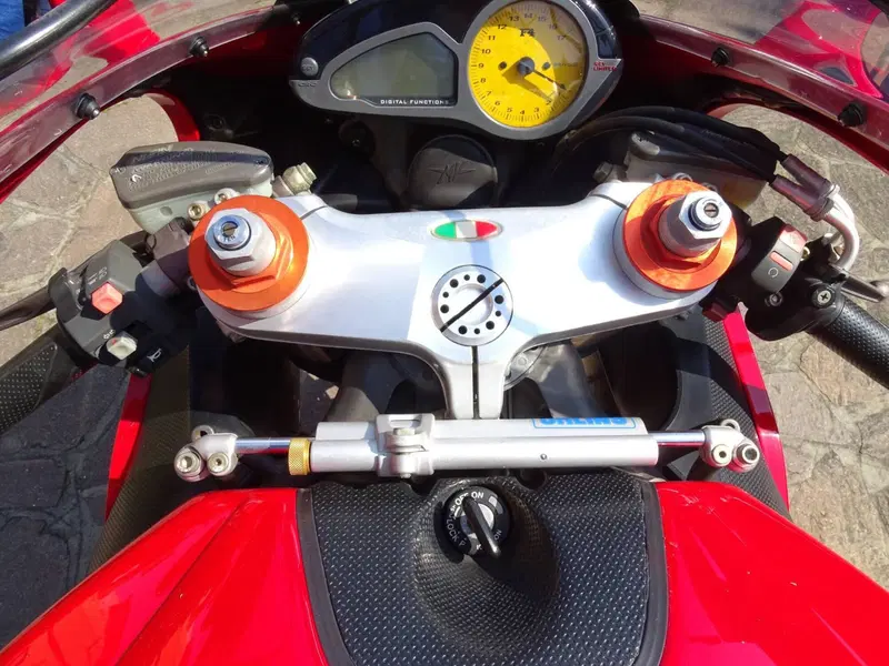 MV Agusta F4 750 S 1+1 (2000 - 02) (17)