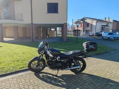 Triumph Speed Twin 900 (2023 - 24) usata