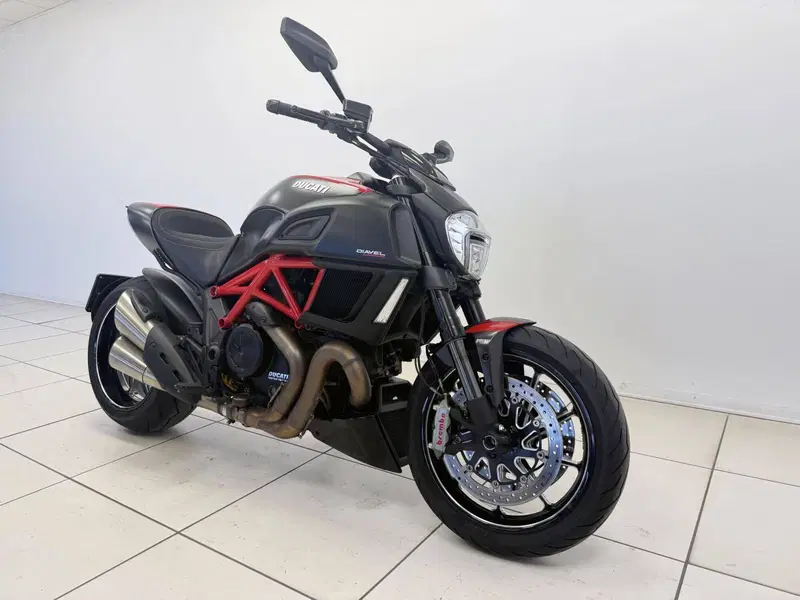 Ducati Diavel 1200 (2014 - 16) (4)