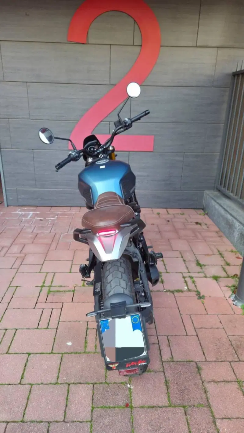 Moto Morini SEIEMMEZZO SCR (2022 - 26) (7)