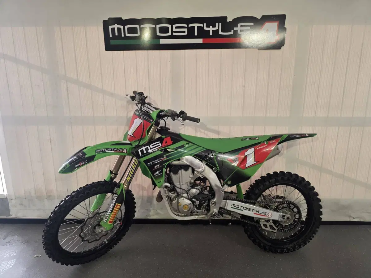 Kawasaki KX450 (2025) (2)
