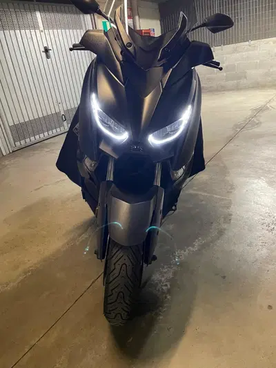 Yamaha X-Max 400 Tech Max (2020) usata
