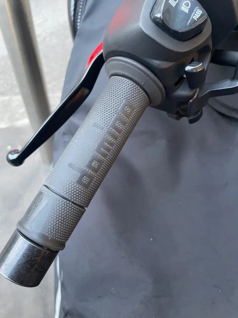 Yamaha X-Max 400 Tech Max (2020) (6)