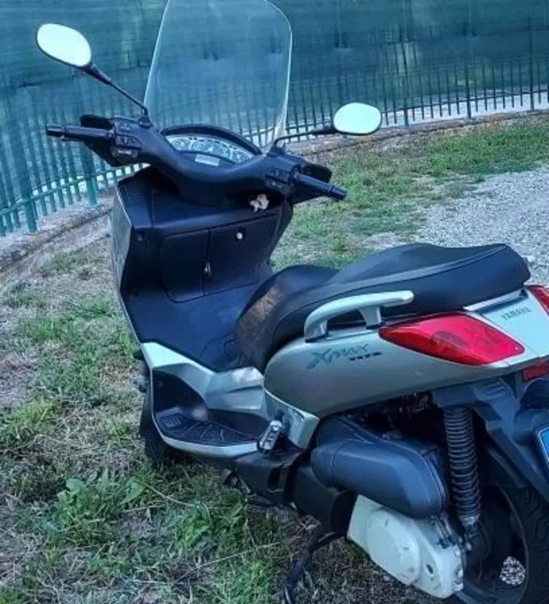 Yamaha X-Max 250 (2005 - 07) (6)