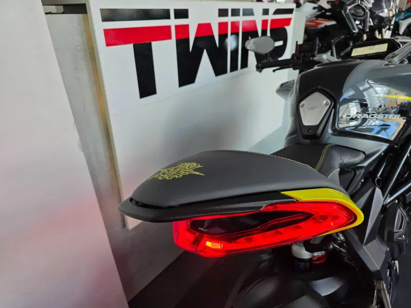 MV Agusta Dragster 800 RR (2021 - 23) (8)