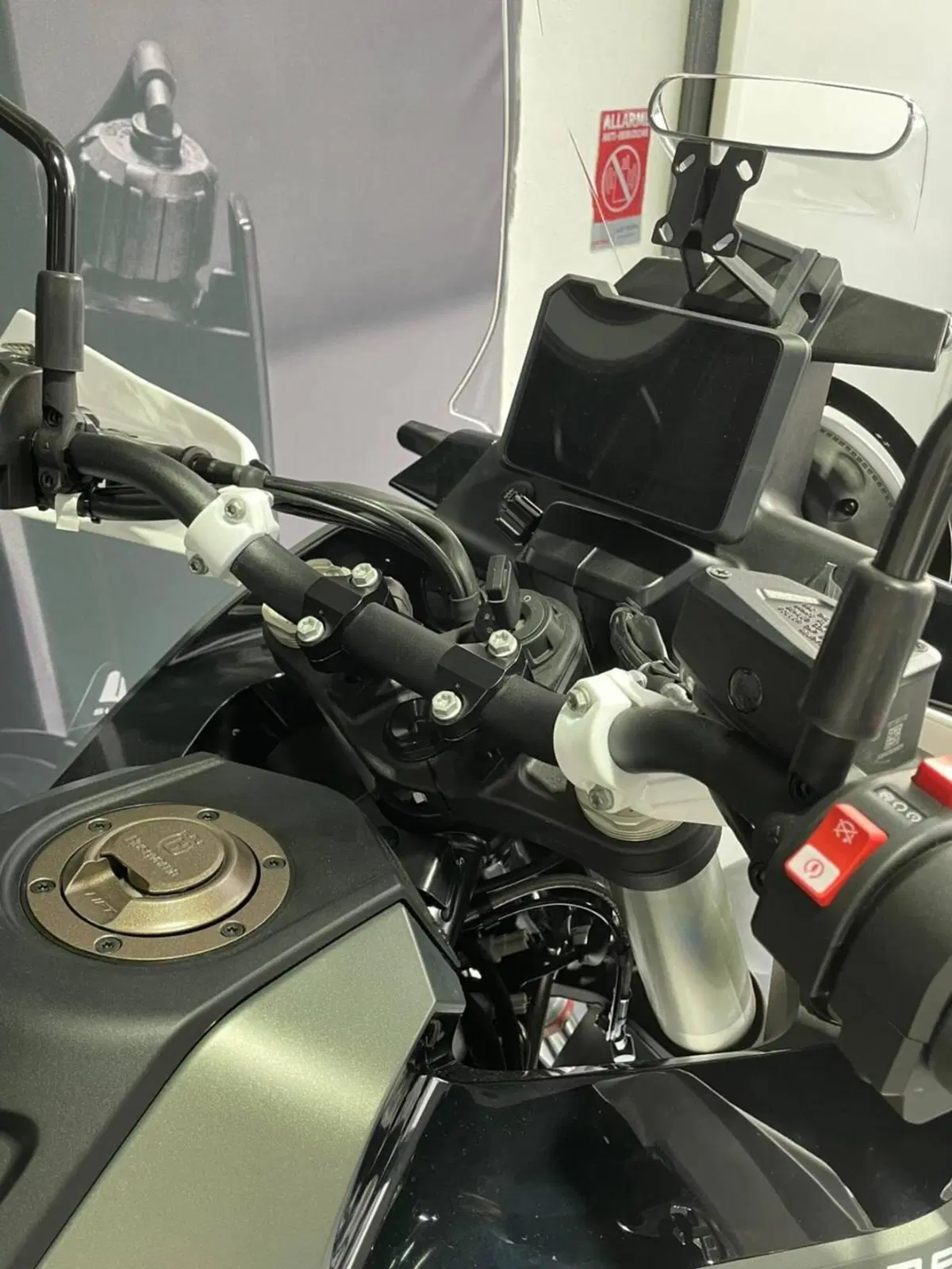Husqvarna Norden 901 Expedition (2025 - 26) (7)