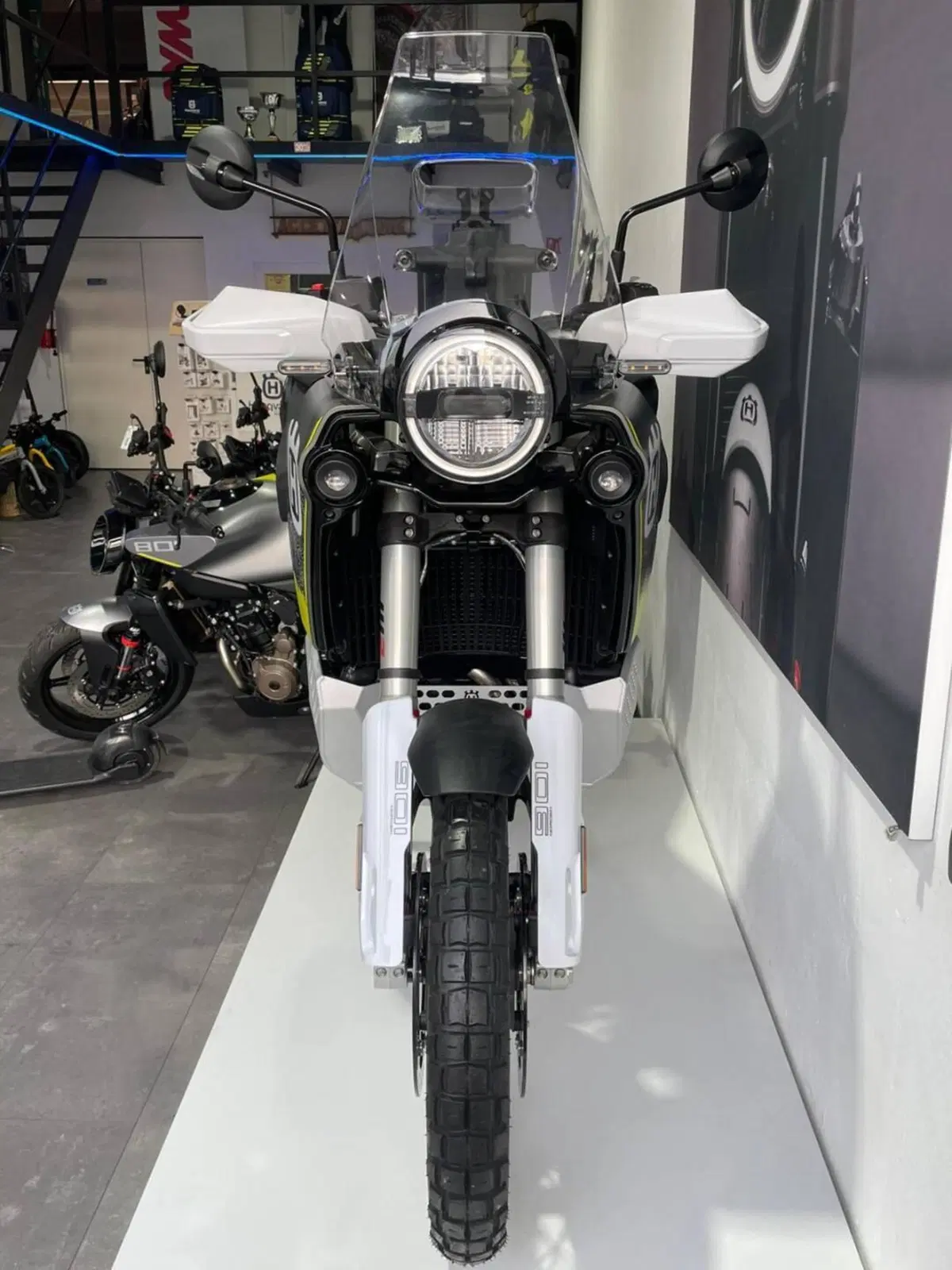 Husqvarna Norden 901 Expedition (2025 - 26) (3)