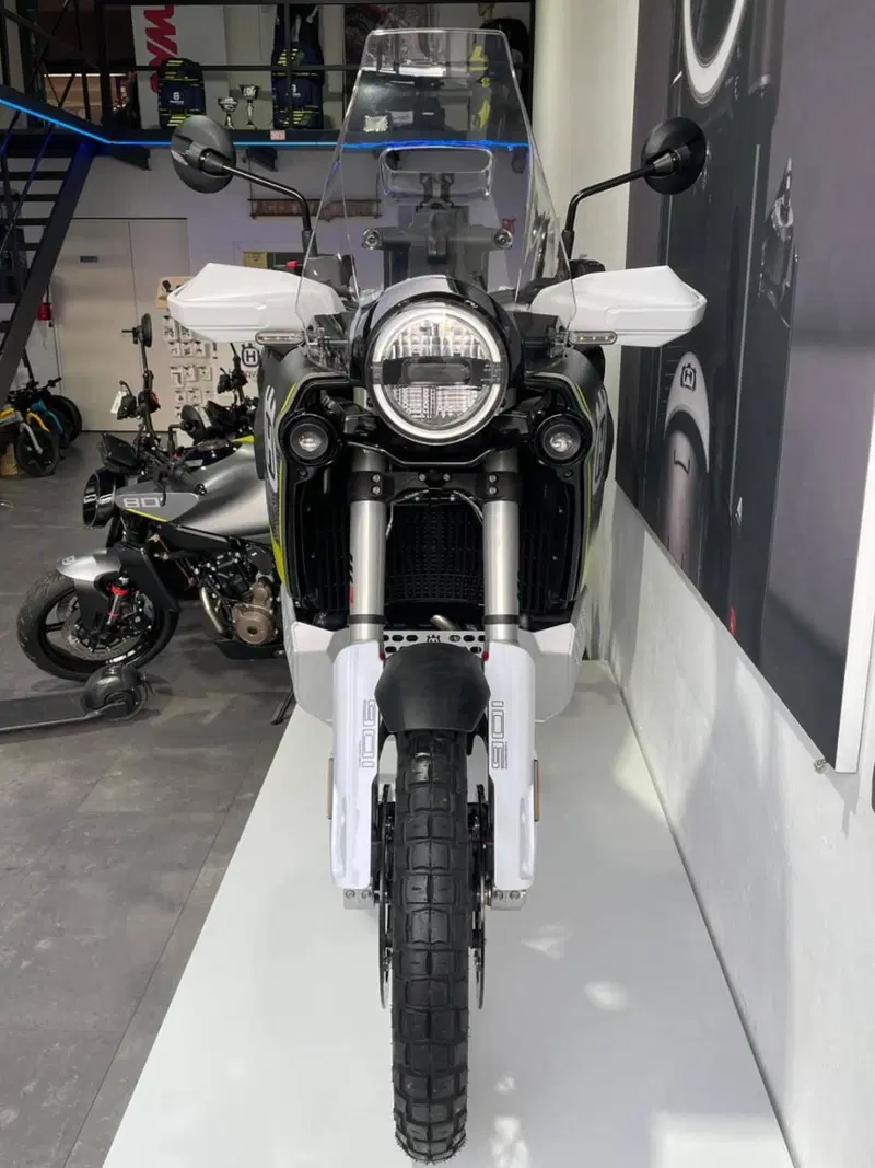 Husqvarna Norden 901 Expedition (2025 - 26) (3)