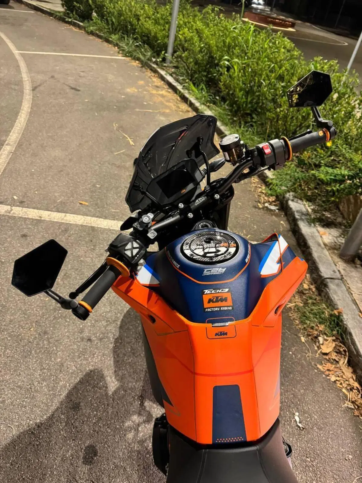 KTM 890 Duke R (2022 - 23)