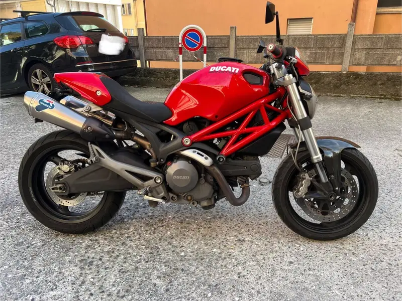 Ducati Monster 696 (2008 - 13) (2)