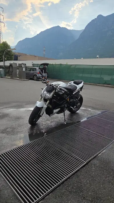 Ducati Streetfighter (2009 - 12) usata