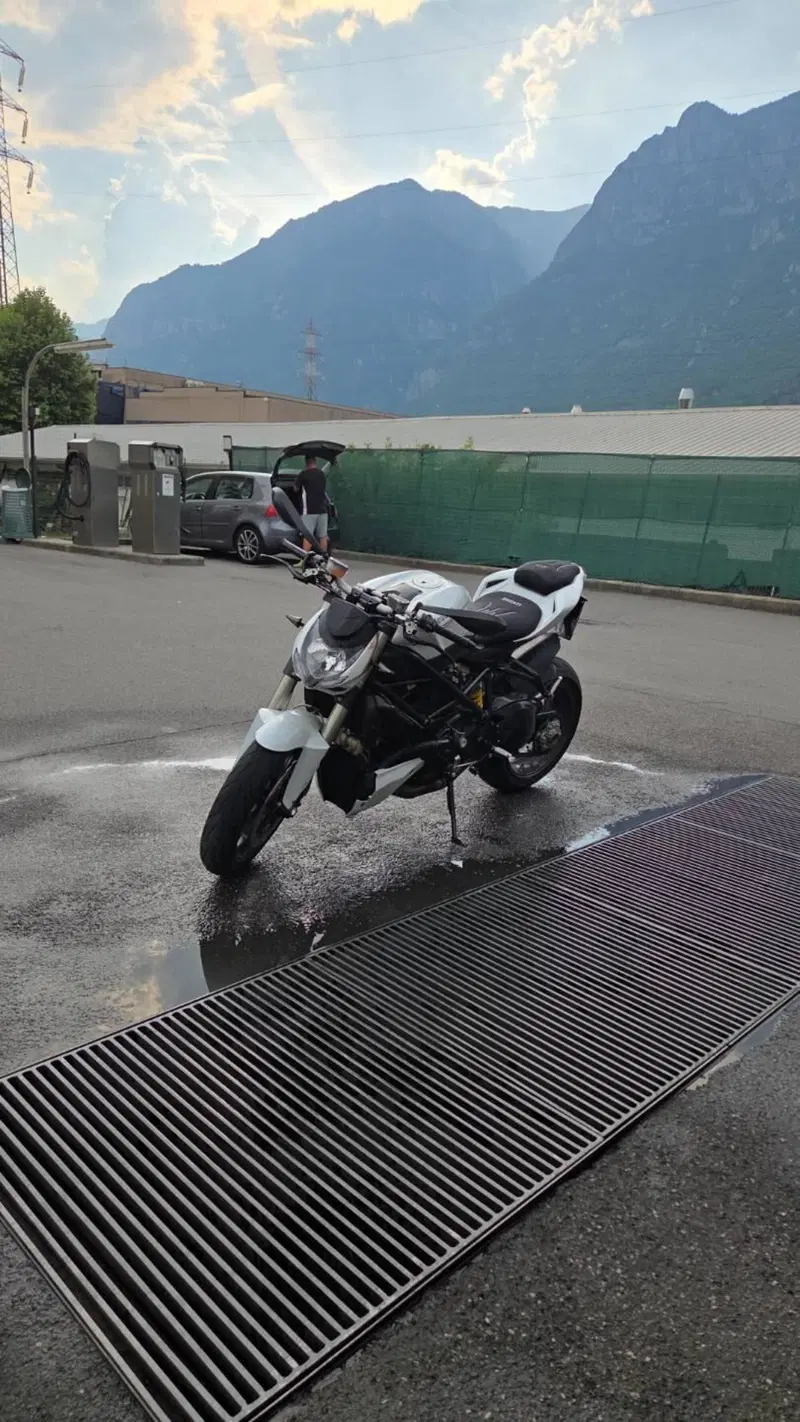Ducati Streetfighter (2009 - 12)