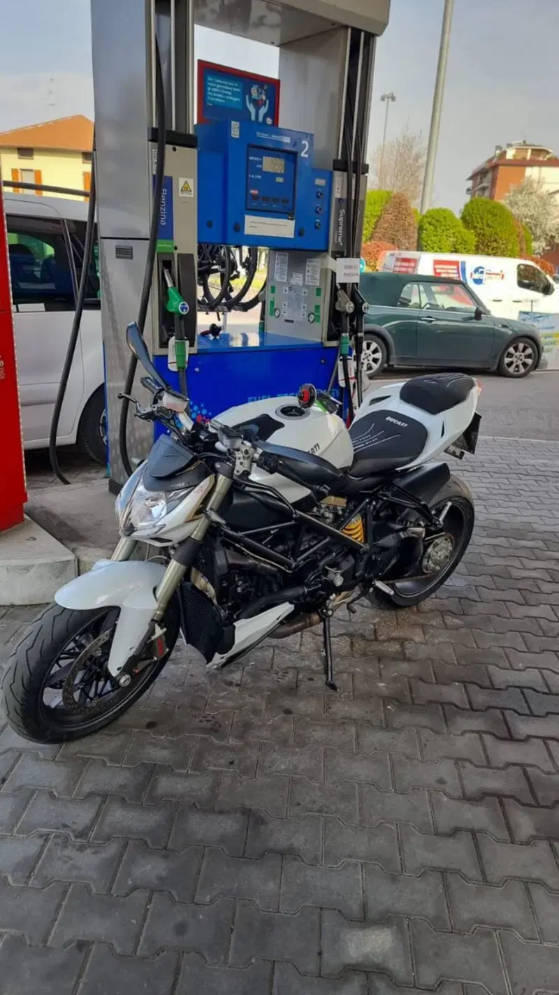 Ducati Streetfighter (2009 - 12) (7)