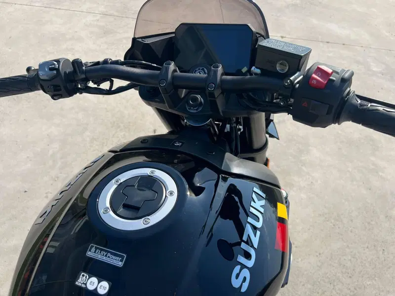 Suzuki GSX-8TT (2025 - 26) (7)