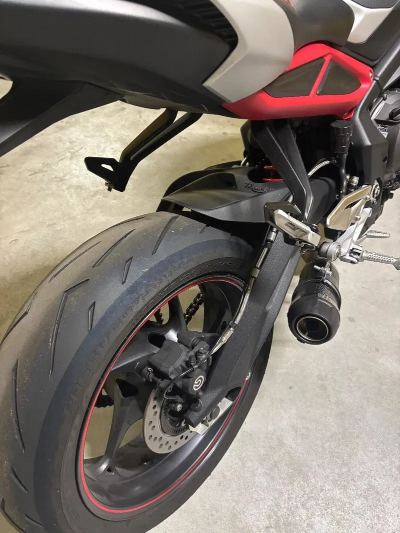 Triumph Street Triple R (2017 - 20) (7)