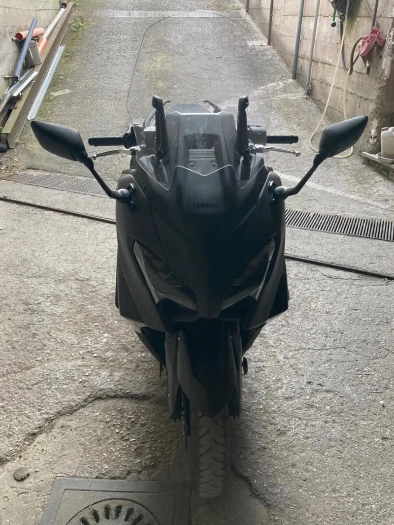 Yamaha T-Max 560 Tech Max (2025 - 26)