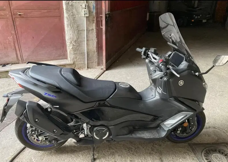 Yamaha T-Max 560 Tech Max (2025 - 26) (9)