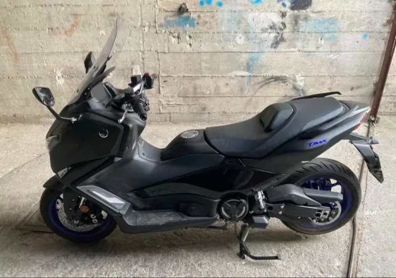 Yamaha T-Max 560 Tech Max (2025 - 26) (12)