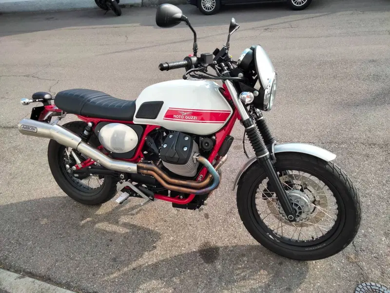 Moto Guzzi V7 II Stornello (2017 - 18)