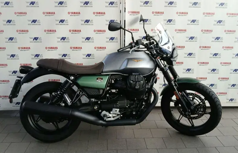 Moto Guzzi V7 Stone Centenario (2021 - 22)