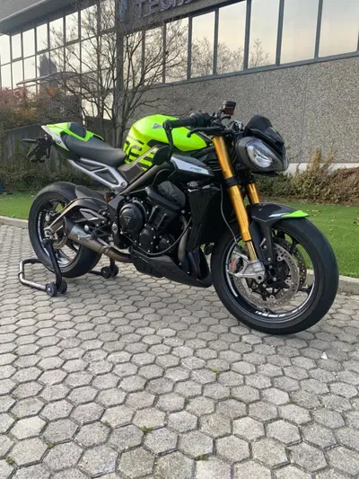 Triumph Street Triple 765 Moto2 Edition (2023 - 24) usata