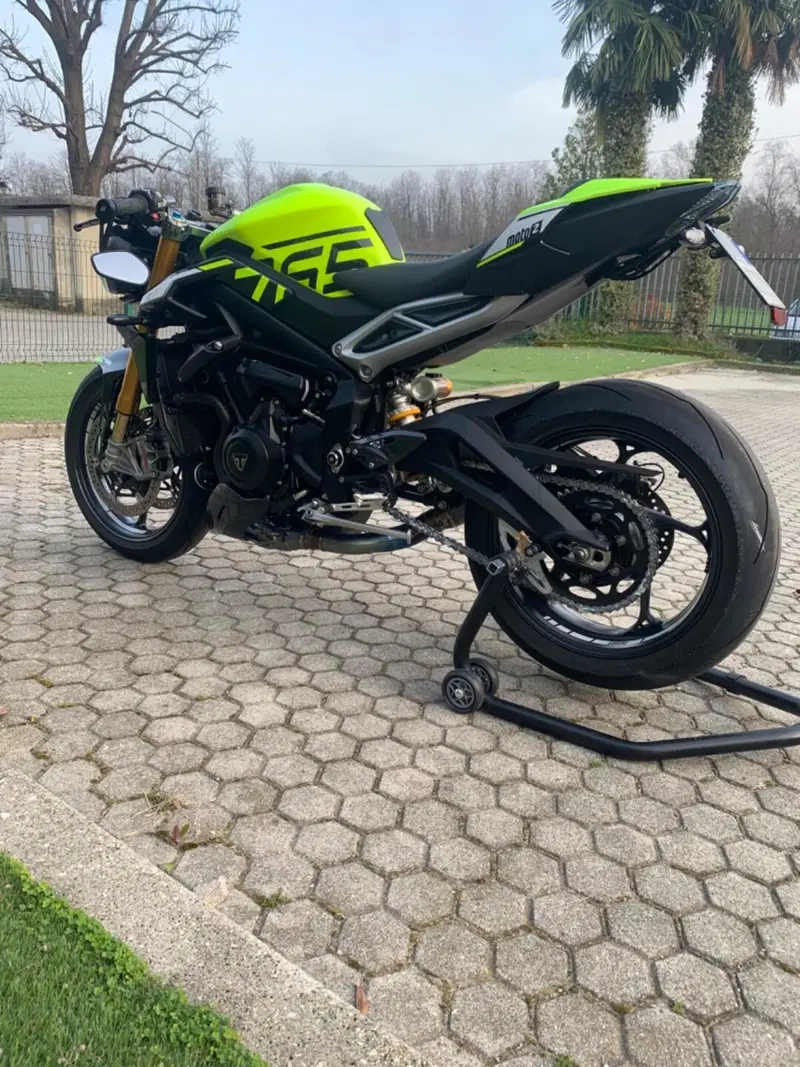 Triumph Street Triple 765 Moto2 Edition (2023 - 24) (4)