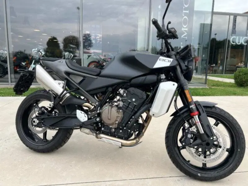 Husqvarna Svartpilen 801 (2024 - 26)