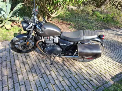 Triumph Street Twin 900 (2019 - 20) usata