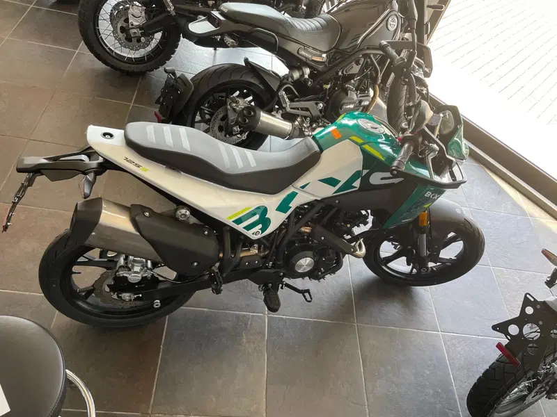 Benelli BKX 125 S (2026) (4)