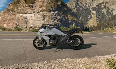 Bmw R 1300 RS (2026) nuova