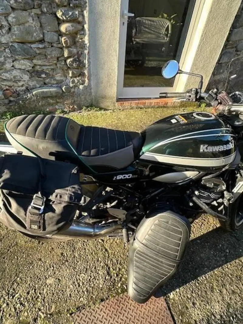Kawasaki Z 900 RS (2022 - 25) (2)