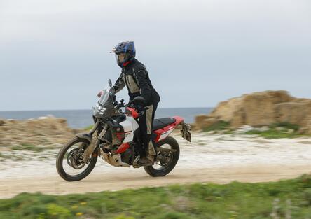 Ténéré 700 World Raid 2026: più elettronica… ma è ancora una vera Ténéré? - il test di Moto.it [VIDEO]
