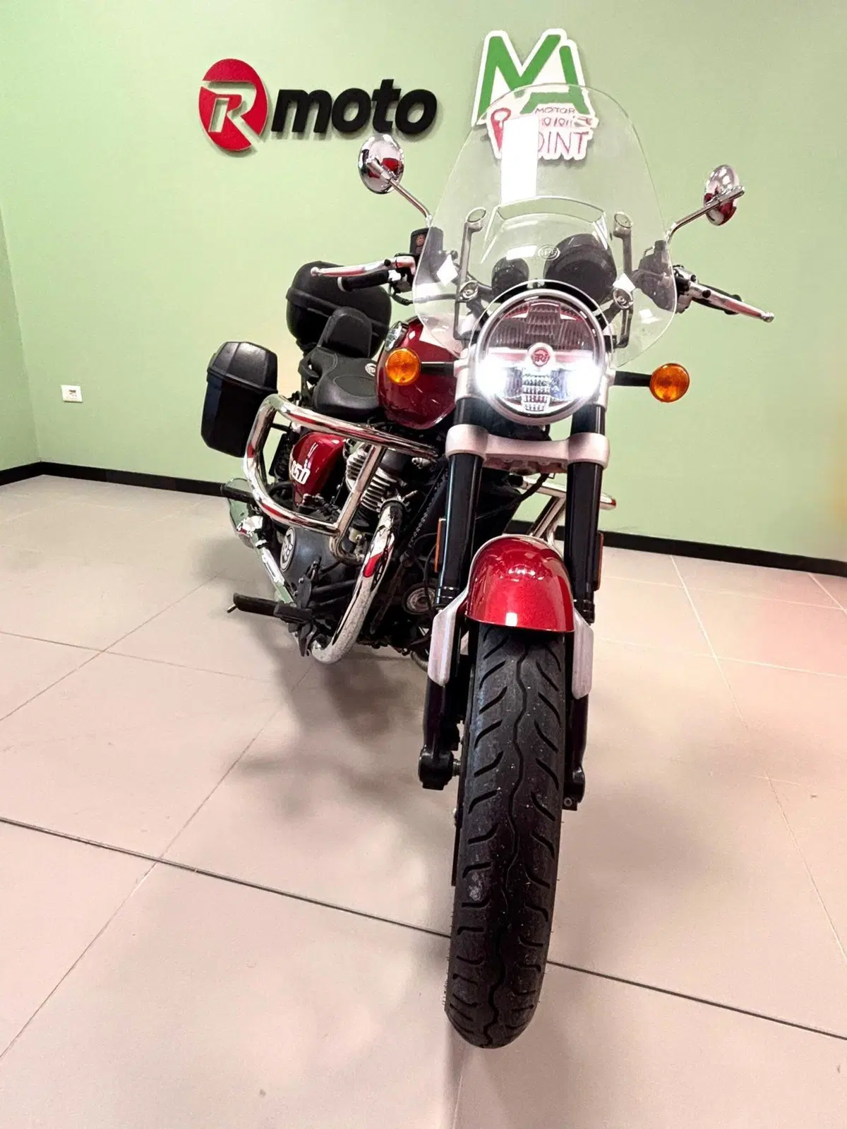 Royal Enfield Super Meteor 650 (2023 - 26) (4)